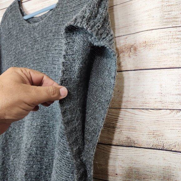 Bayberry Road Fringe Bottom Poncho  Side Buttons Gray Women's One Size - Picture 4 of 12